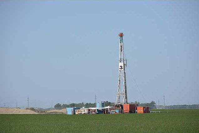 oil deh oil intents to drill pic web