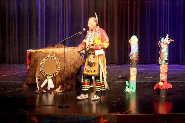 new vlc Bear-performing-Thursday.gif