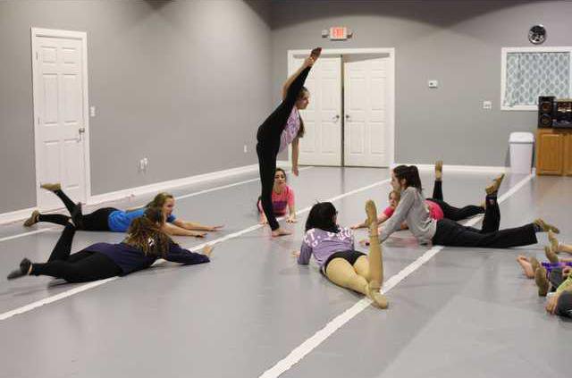 new vlc EDC dancers