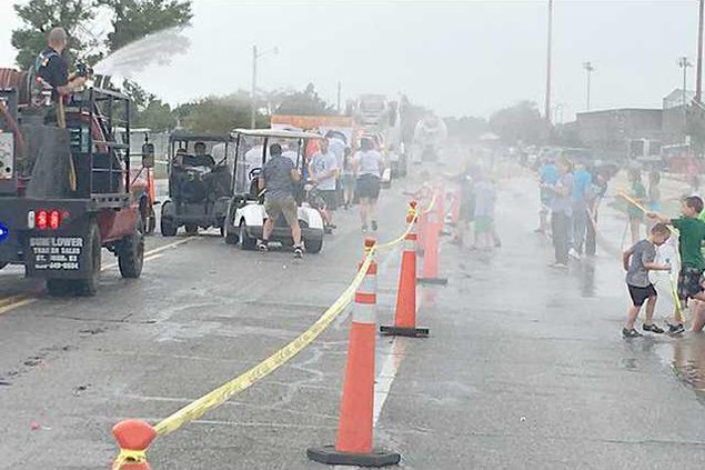 new deh city council party in the park pic web