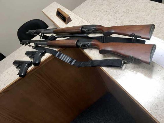 new vlc Claflin-guns.gif