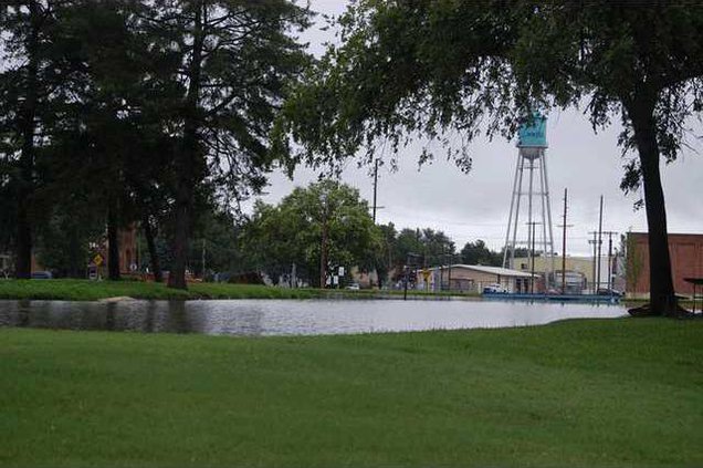 new vlc Ellinwood-wolf-pond.gif