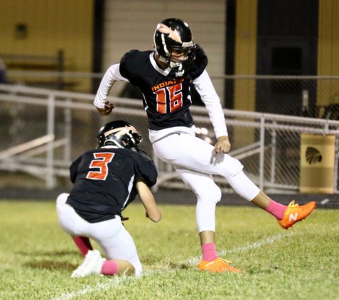 Logan DeMond hits a 37 yd. field goal to end the first half..jpg