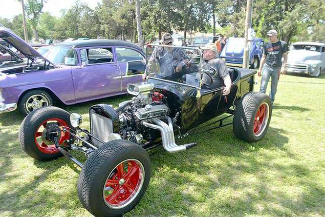 new deh mopar car show precede pic web