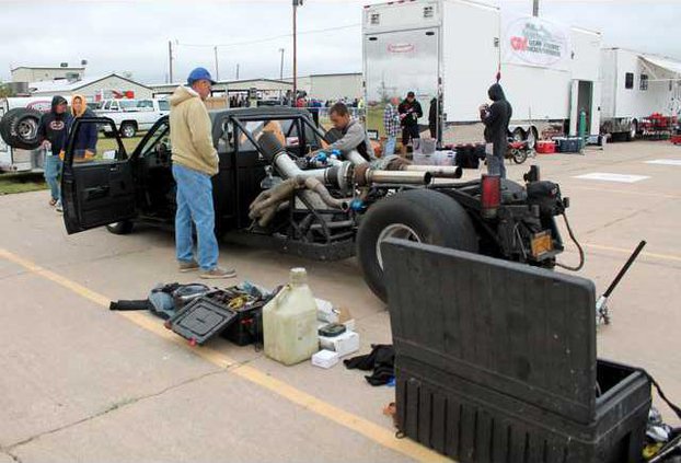 nw vlc stretchy truck at drag week