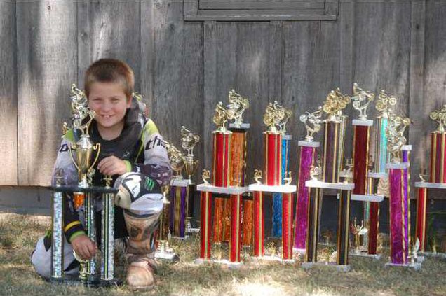 spt kp Hunter Morris trophies