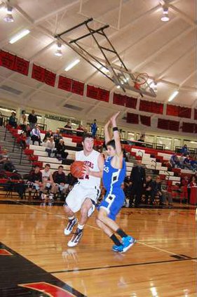 spt mm Ellis drives baseline Color 