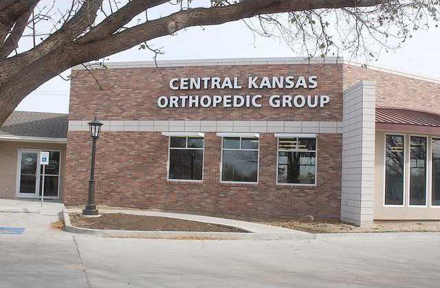 biz deh cent ks ortho group outside pic