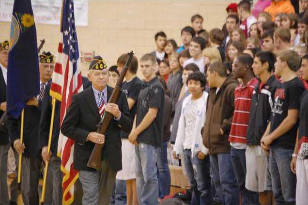 new deh gbhs vets day pic web