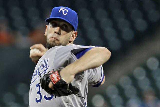 spt ap Royals Shields