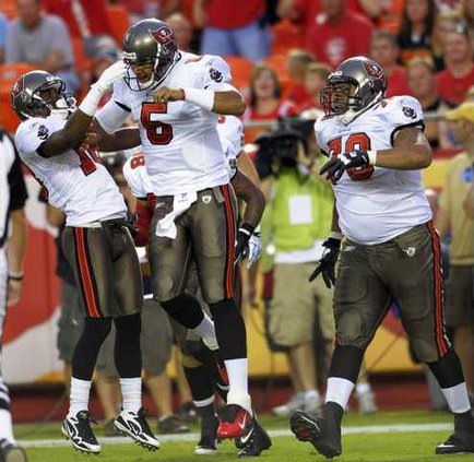 spt ap Bucs Freeman