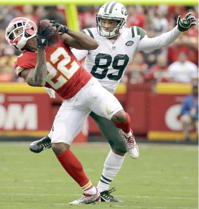 spt ap Chiefs Peters