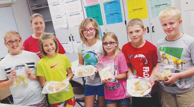 Leiker-with-Kids-Can-Cook-class-web.gif