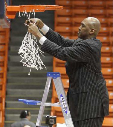 Manning cuts net