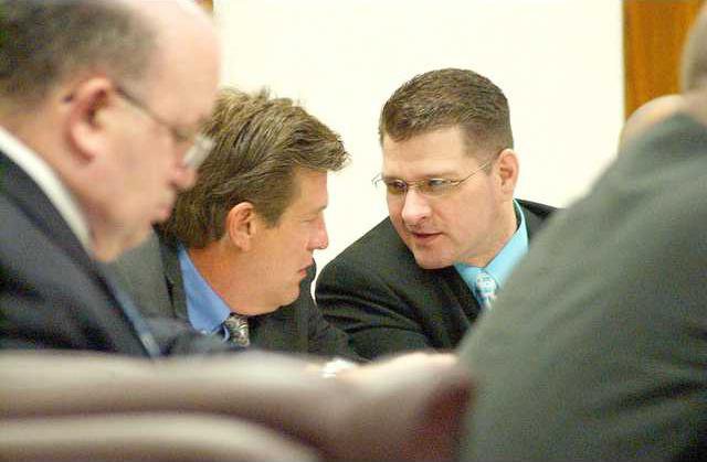 new deh longoria hearing  main pic