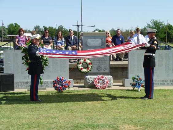 new kl marines fold flag