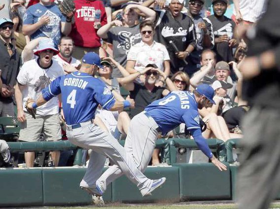spt ap Royals Moustakas