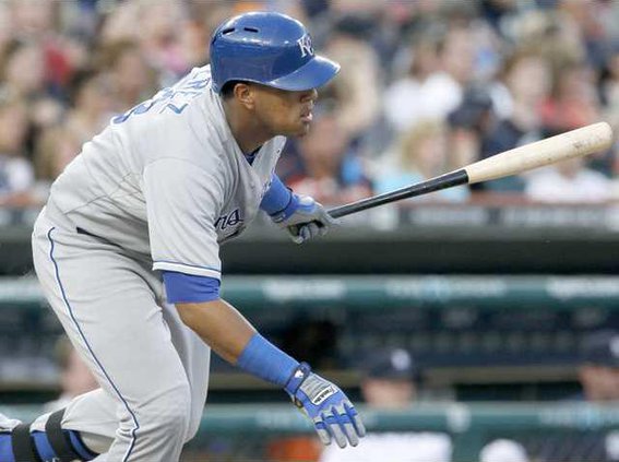 spt ap Royals Saturday Perez