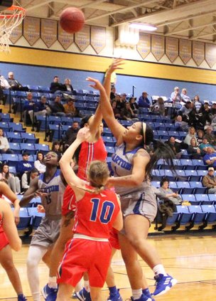 Richelle Turney v Hutch.jpg