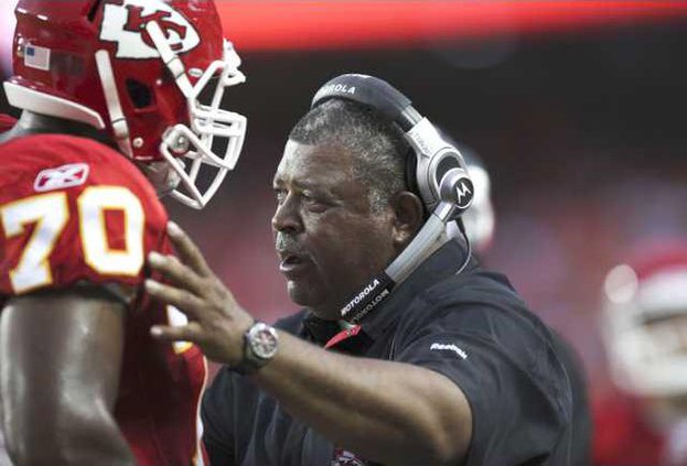 spt ap Chiefs Crennel