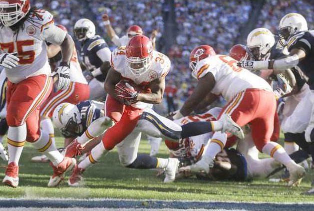 spt ap Chiefs Davis
