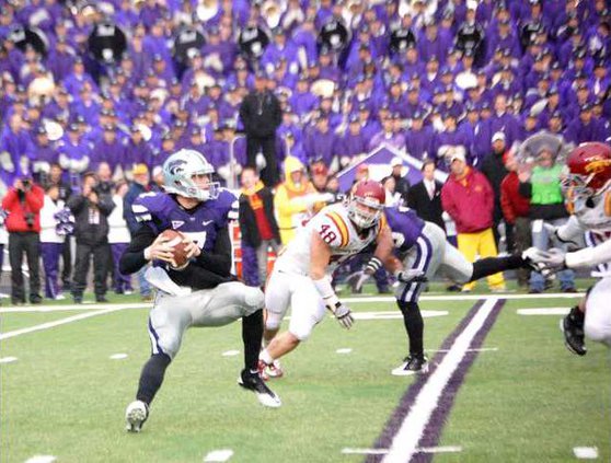 spt mm Klein tries to elude pass rush