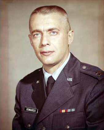 obit re Komarek Donald