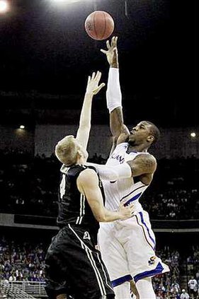 spt-ap Robinson shoots