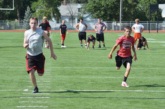 spt deh gbhs football conditioning week pic 1
