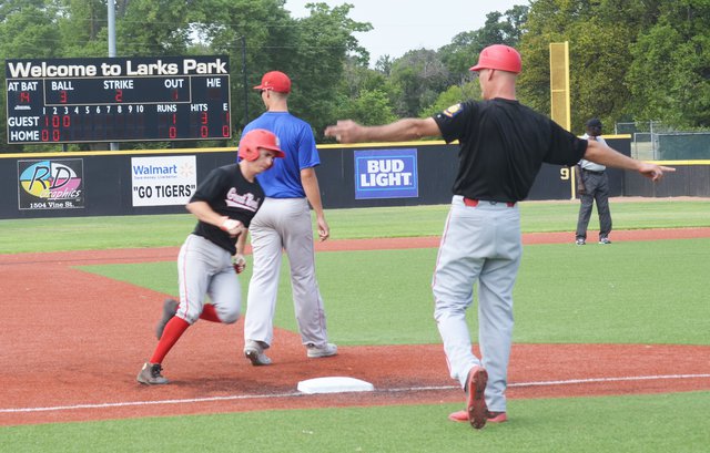 Great Bend Chiefs Roll Past Ottawa Great Bend Tribune