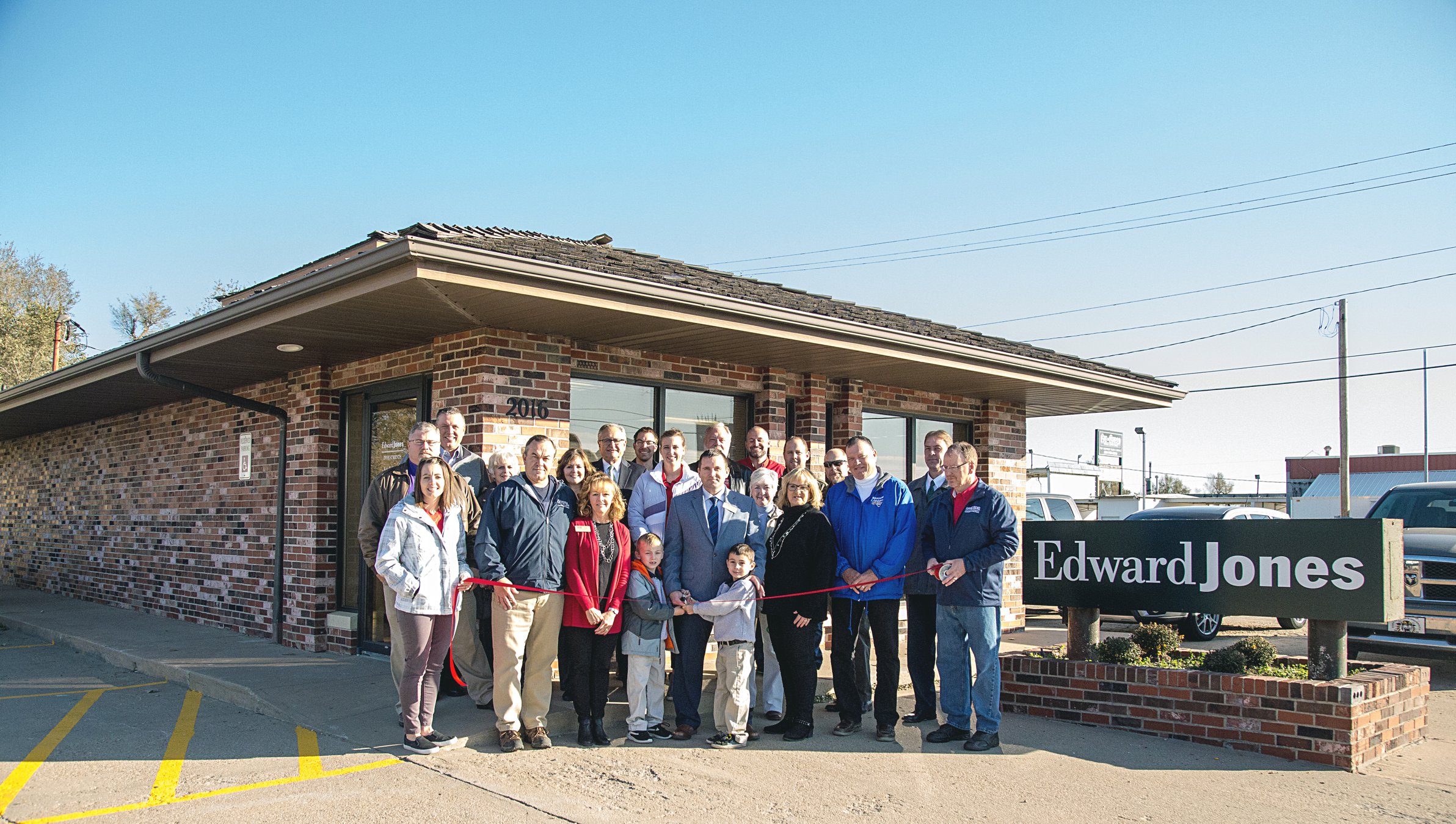 Edward Jones grand opening GREAT BEND TRIBUNE