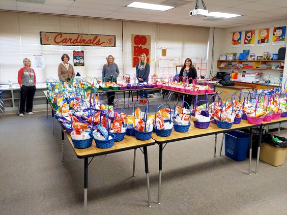 new_vlc_HMS teachers with may baskets.jpg