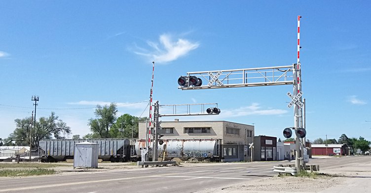 trains blocking main pic