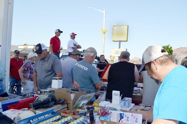Pop'N Shop Auction
