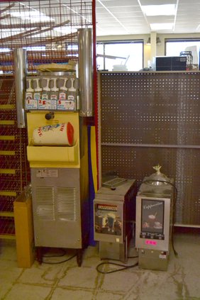Pop'N Shop machinery