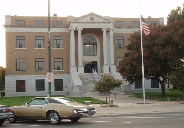 Pawnee_county_kansas_courthouse_2009.jpg
