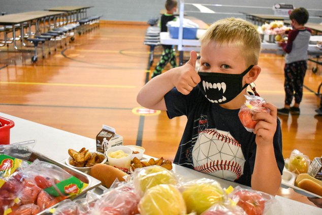 USD 428 Relay - masked lunch