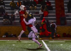 Dylan Richards catches a throw_horizontal.jpg