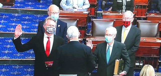 Marshall sworn in as U.S. Senator - Vimarsana News