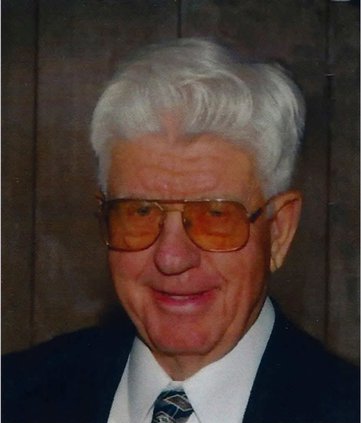 Carl H. Hoelscher   1926 -2021