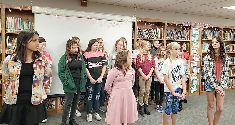 Jeff6thGrGirlsSing2021