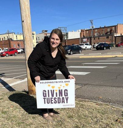 givingTuesday-signs2021
