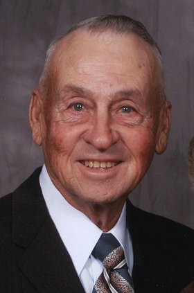 Edward Lewis McCurry   1927 - 2022