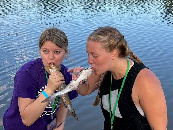 kissing the fish