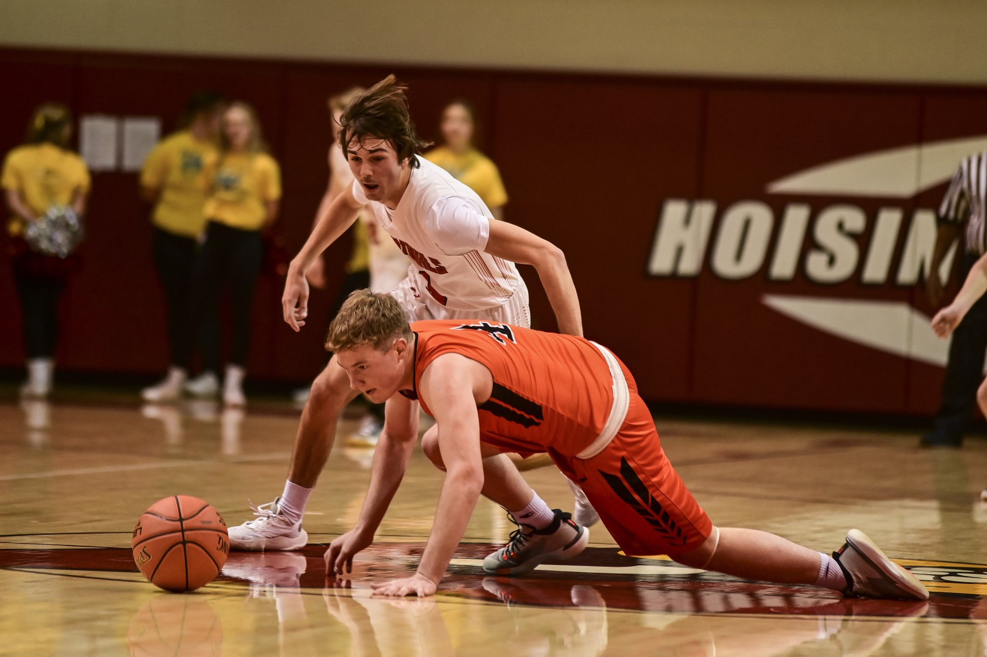 Hoisington boys, girls sweep Keady openers GREAT BEND TRIBUNE