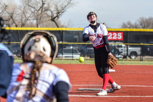 Paige Thexton pitches against Hutch - 1.jpg