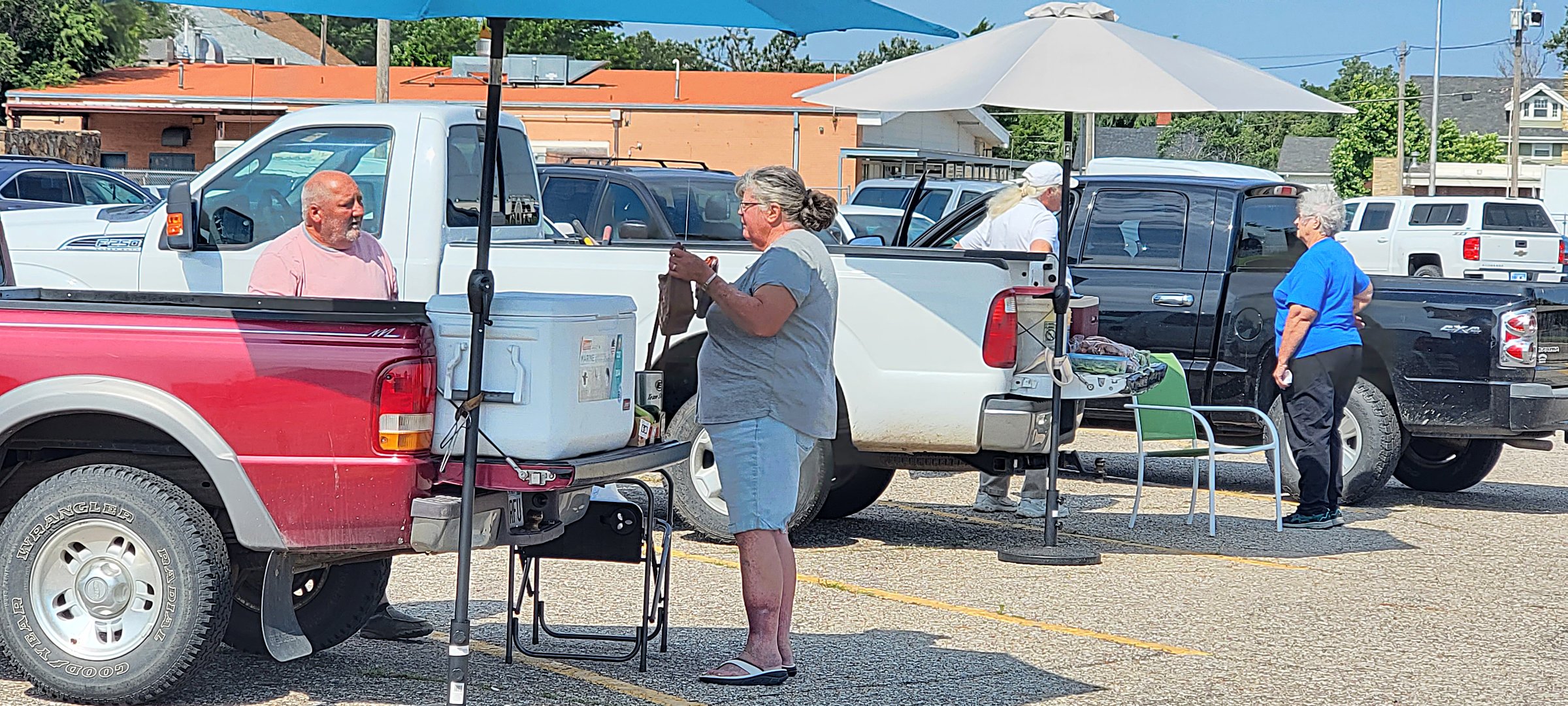 Gardeners peddle wares at library parking lot Great Bend Tribune