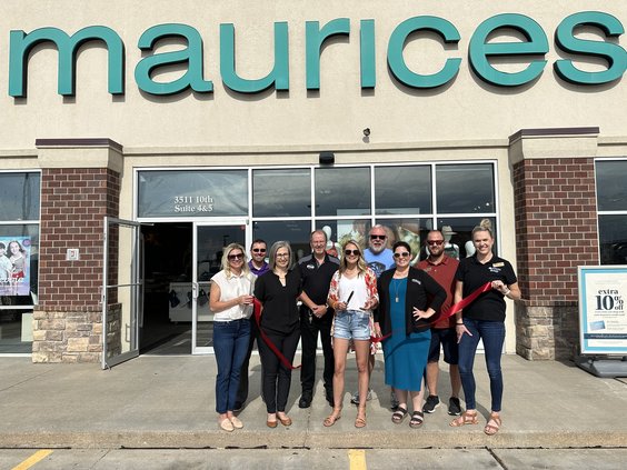 biz_lgp_maurices15yearspic