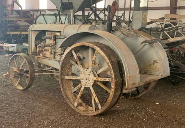 new_lgp_unruhtractordonatonpic