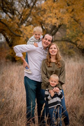 regan reif comm conn